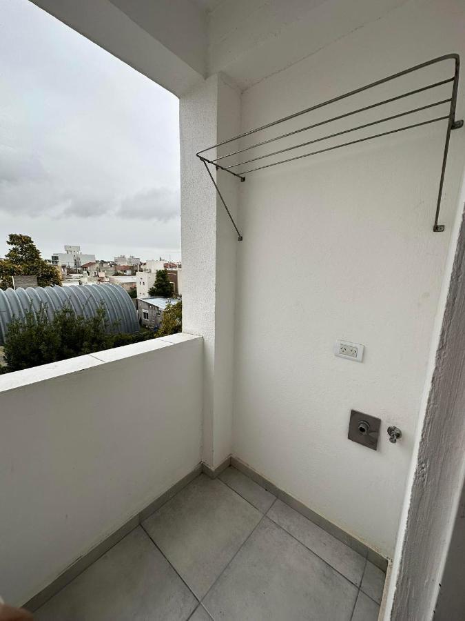 Departamento Por Dia Para 4 Personas Con Cochera Cubierta En Bahía Blanca Dış mekan fotoğraf